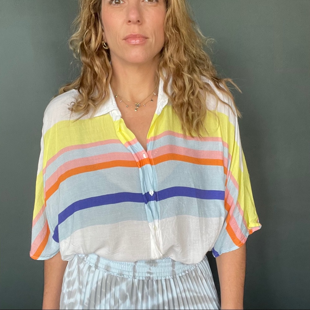 Teoh & Lea Button Down Blouse for Women - Picture 12 of 16